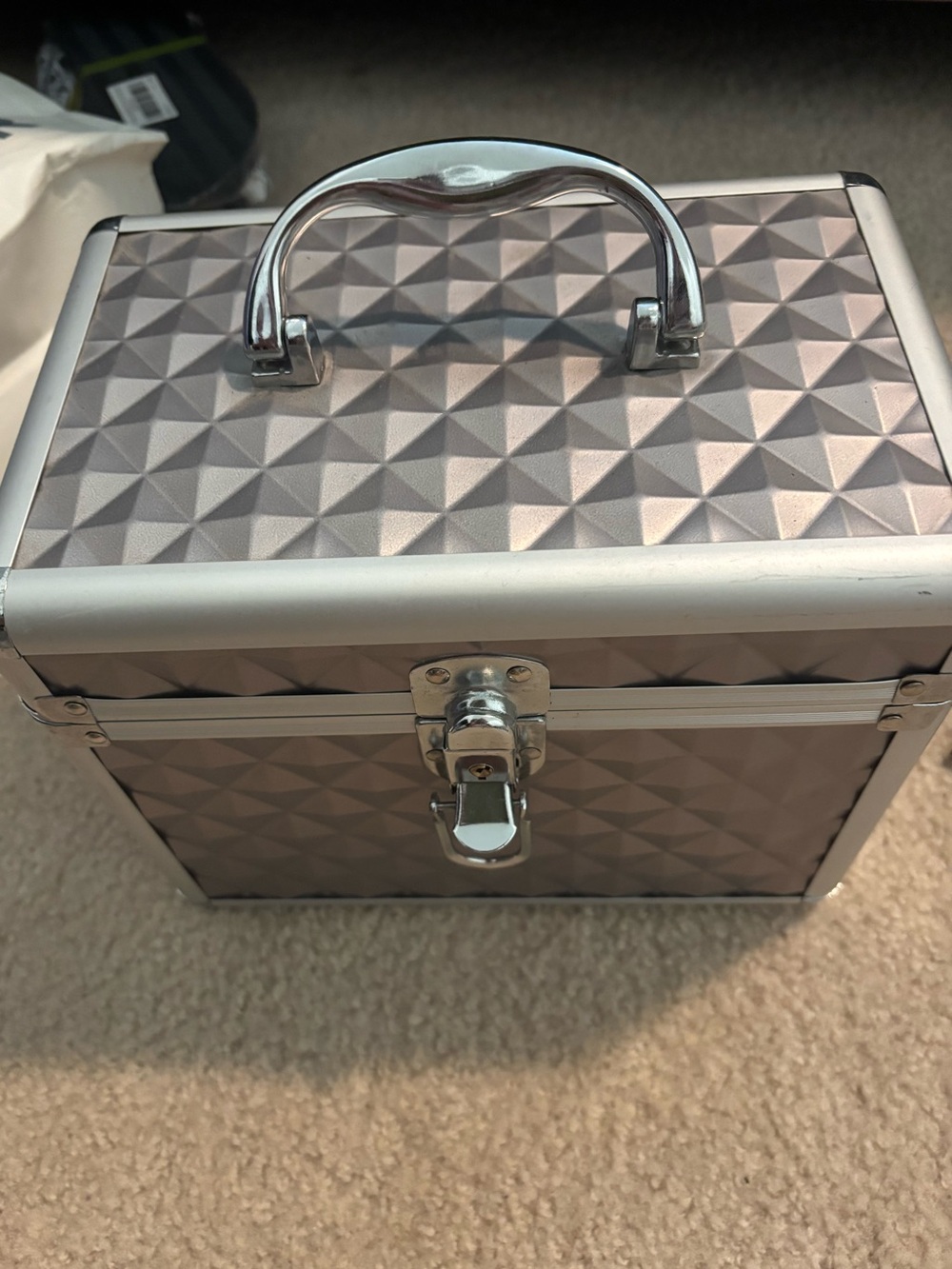 Portable Women’s Makeup Case - Pink Metallic